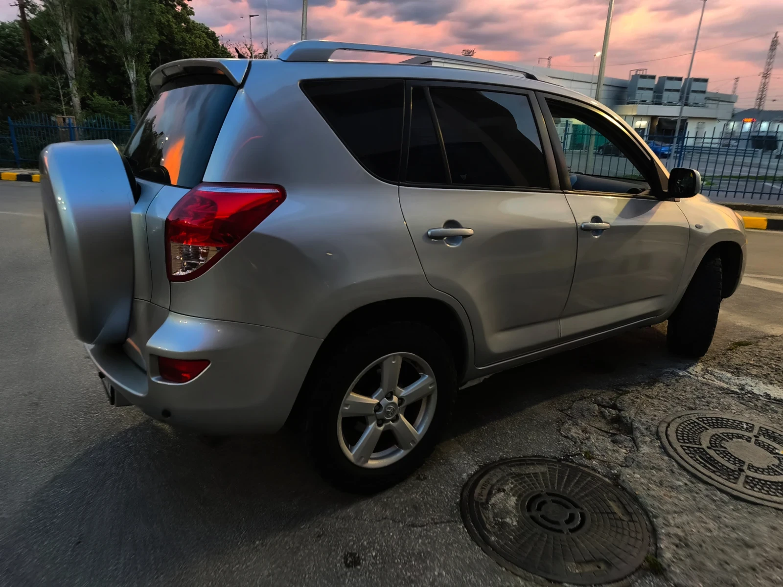 Toyota Rav4, снимка 6 - Автомобили и джипове - 55243734