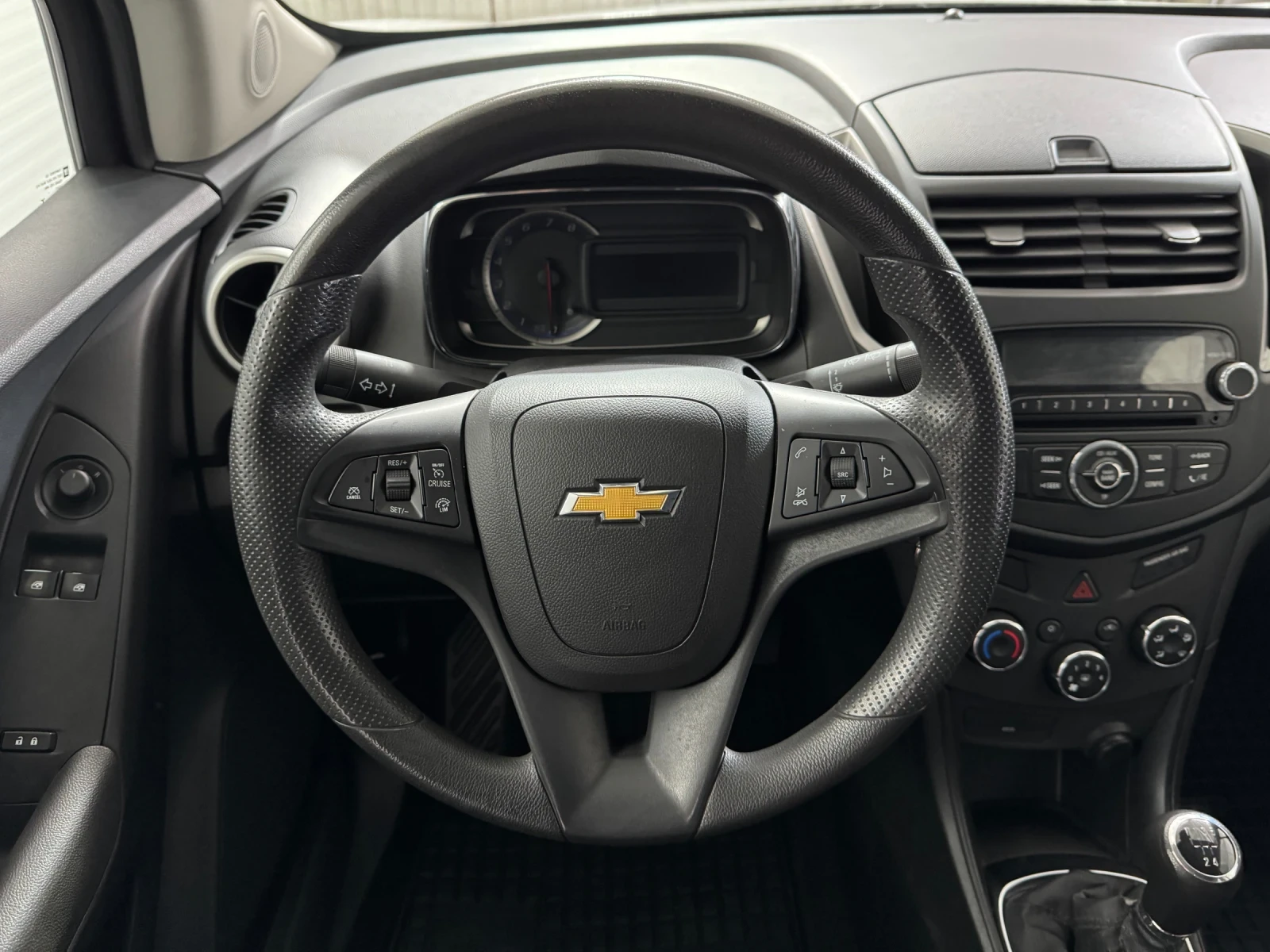 Chevrolet Trax 1.6 i FWD, снимка 10 - Автомобили и джипове - 55413042