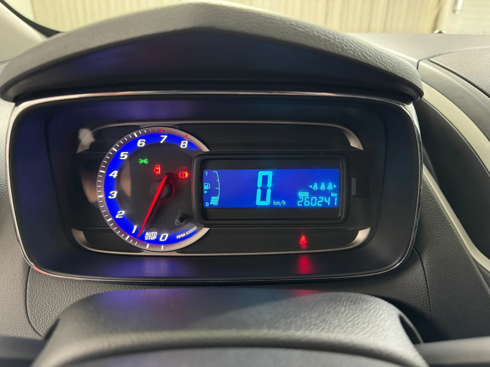 Chevrolet Trax 1.6 i FWD, снимка 11 - Автомобили и джипове - 55413042