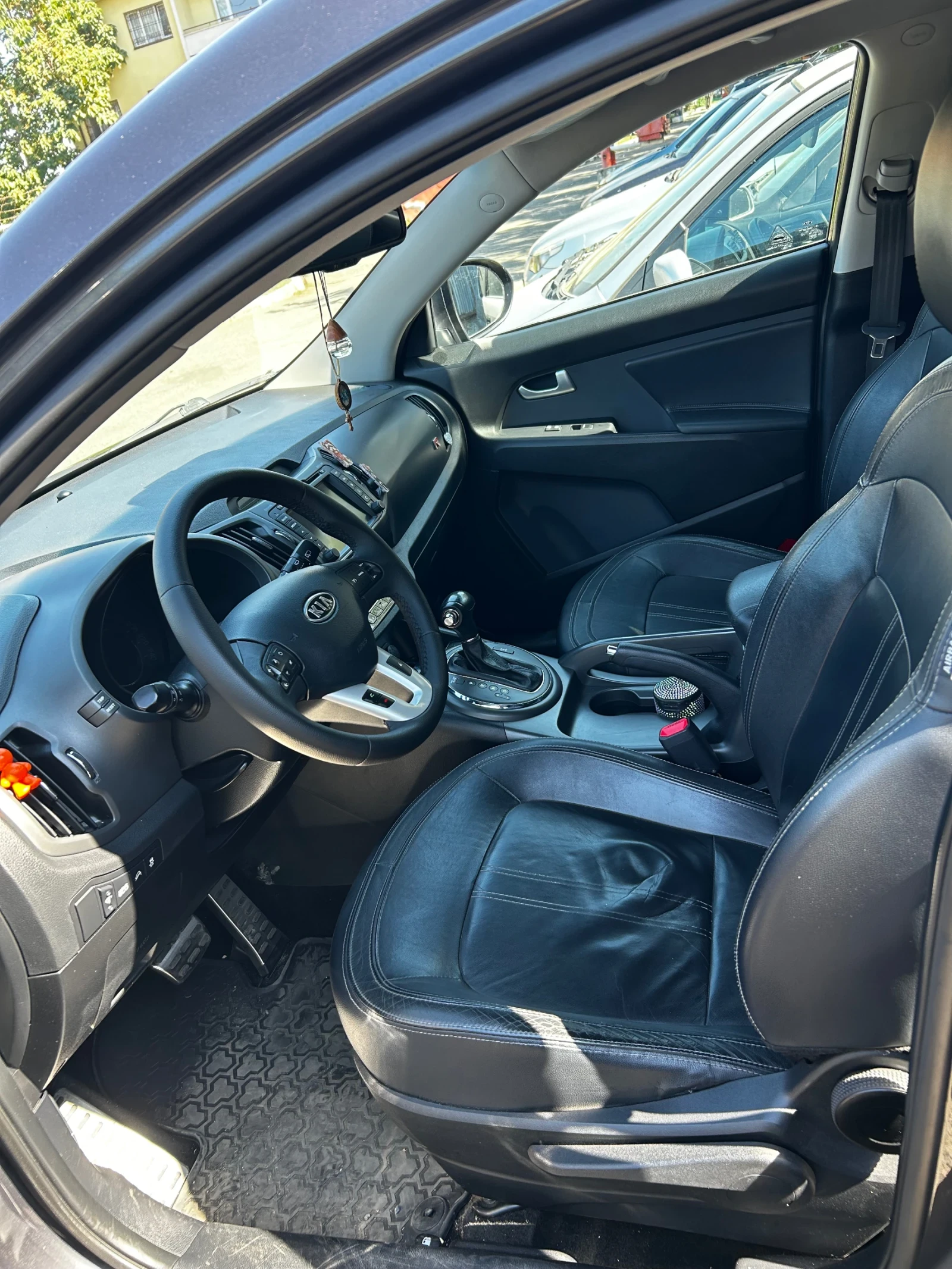 Kia Sportage, снимка 4 - Автомобили и джипове - 55623612