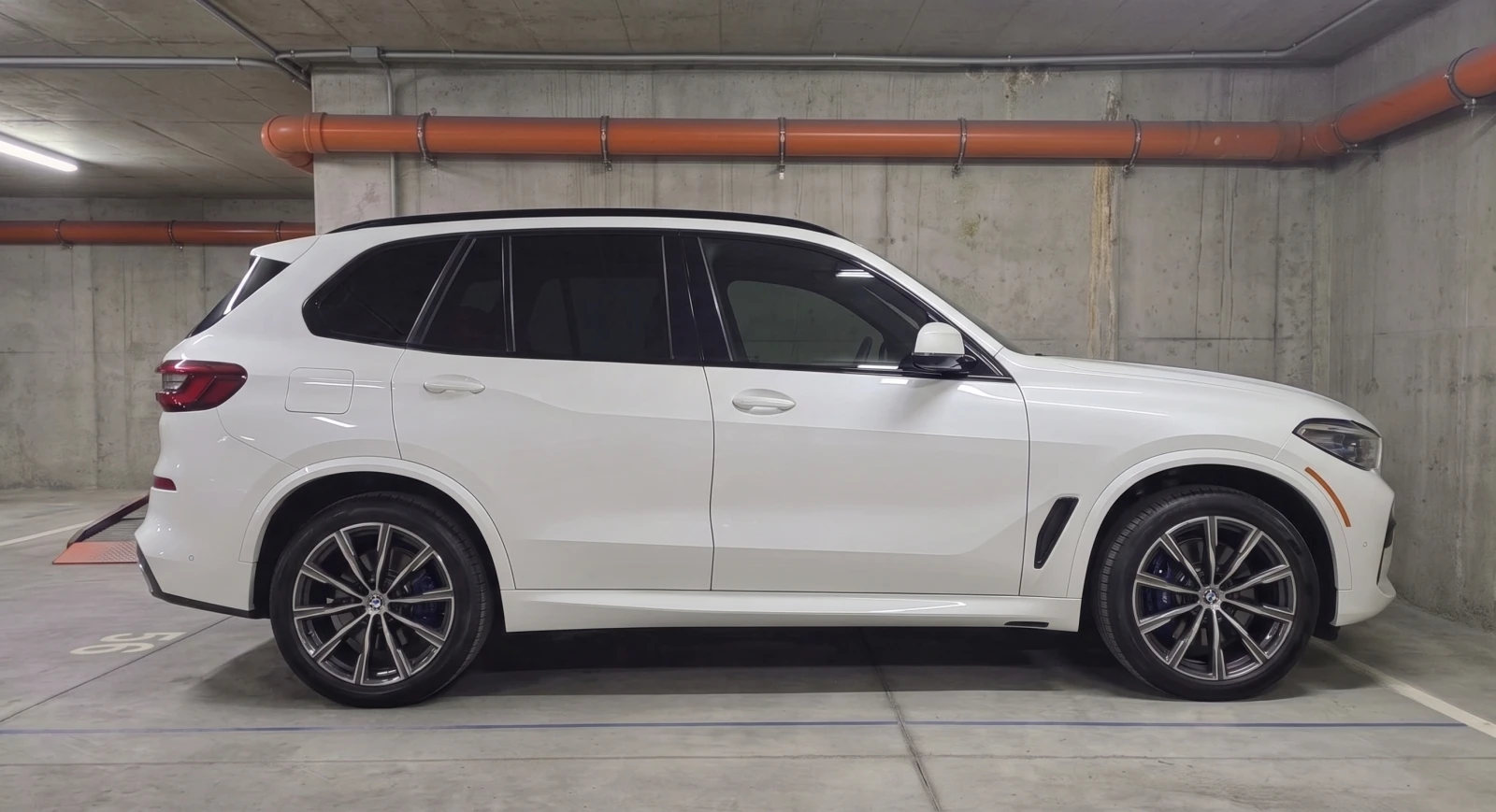 BMW X5 xDrive40i M Sport| LASER| AIR| ASSIST PROF| SWAROV, снимка 3 - Автомобили и джипове - 55873730
