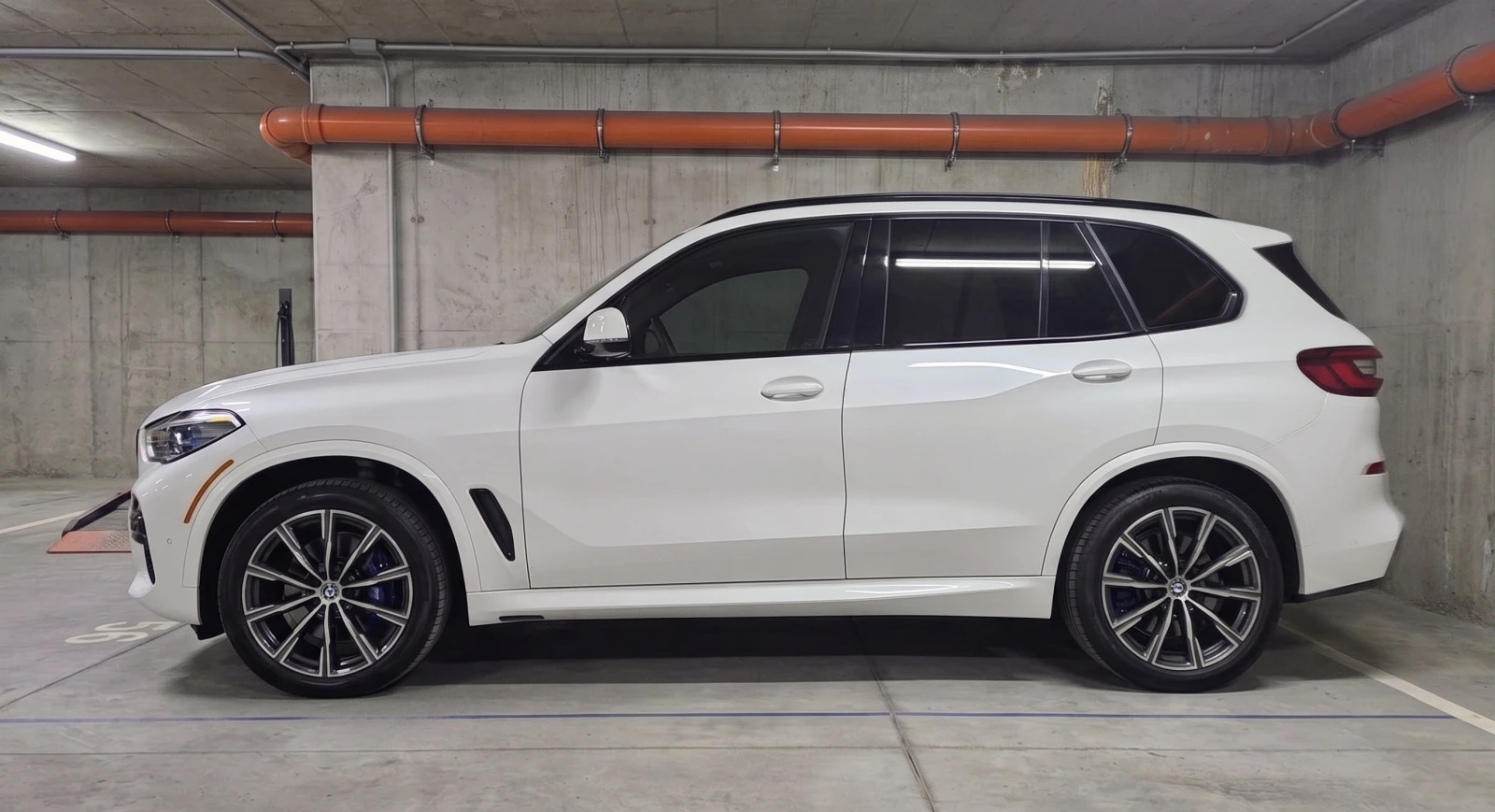 BMW X5 xDrive40i M Sport| LASER| AIR| ASSIST PROF| SWAROV, снимка 2 - Автомобили и джипове - 55873730