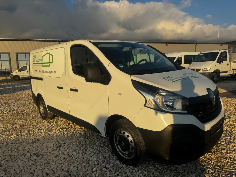 Renault Trafic, снимка 2 - Бусове и автобуси - 52693640