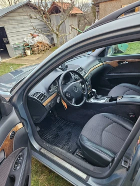 Mercedes-Benz E 280, снимка 2
