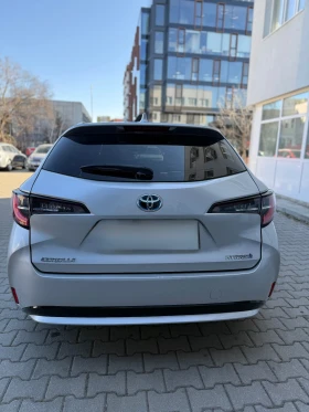 Toyota Corolla 1.8 Хибрид, снимка 5
