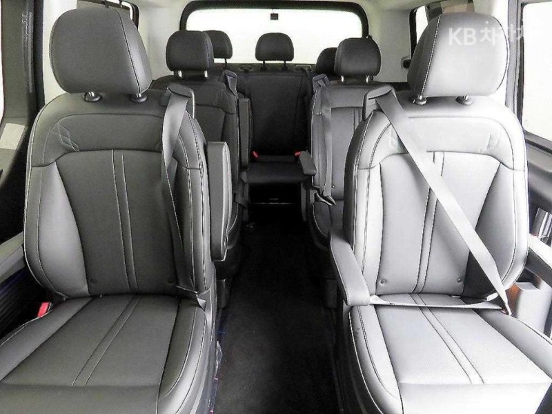 Hyundai Staria ФАБРИЧНО LPG 3.5 V6 Lounge 9 Inspiration, снимка 14 - Автомобили и джипове - 44970570