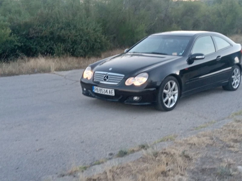 Mercedes-Benz C 180 Kompressor, снимка 2 - Автомобили и джипове - 47316117