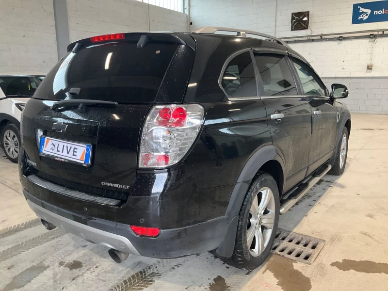 Chevrolet Captiva 3.2i 4WD LPG 7 местна, снимка 3 - Автомобили и джипове - 49553177