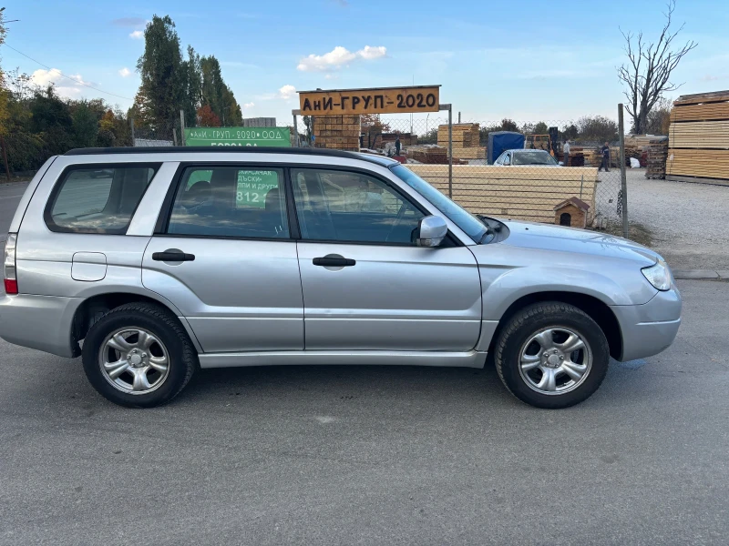 Subaru Forester 2.0 БЕНЗИН 4х4 КЛИМА , снимка 4 - Автомобили и джипове - 47809916