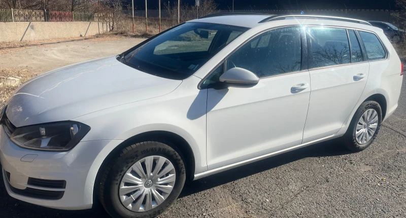 VW Golf 1.6 TDI, снимка 4 - Автомобили и джипове - 47925495