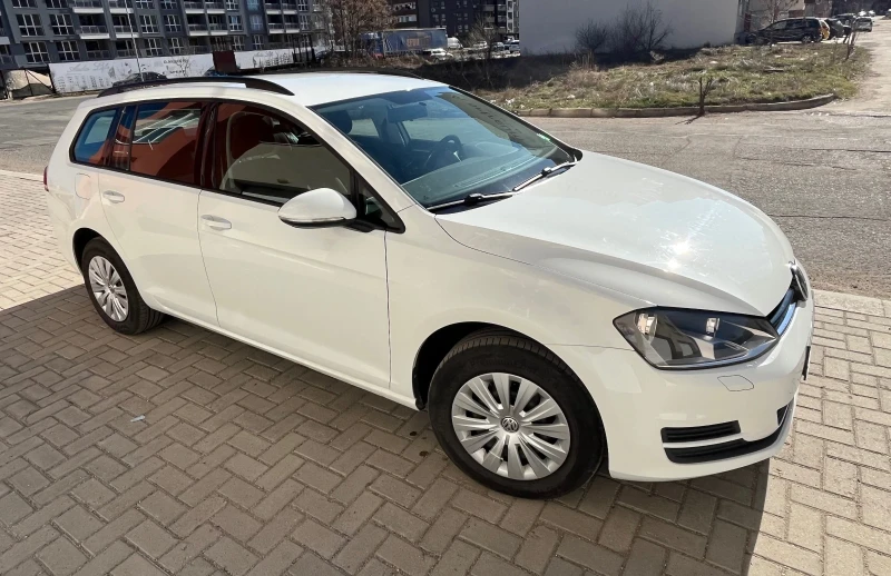 VW Golf 1.6 TDI Регистриран, снимка 1 - Автомобили и джипове - 49144812