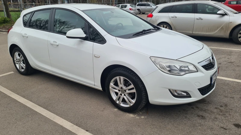 Opel Astra 1.4 ГАЗ, снимка 6 - Автомобили и джипове - 49662458