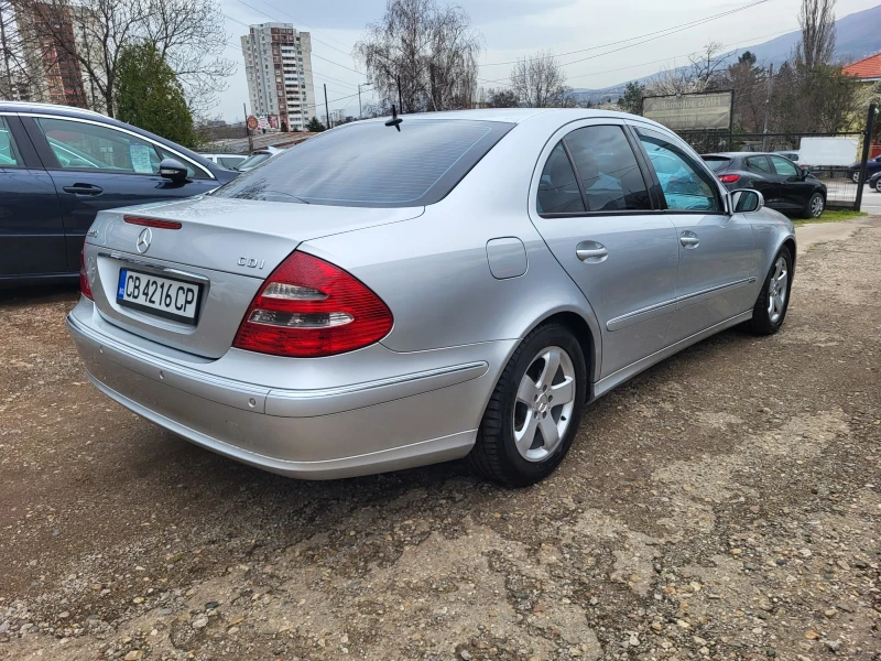 Mercedes-Benz E 270 2.7 CDI / Всичко платено / Обслужен , снимка 6 - Автомобили и джипове - 50480806