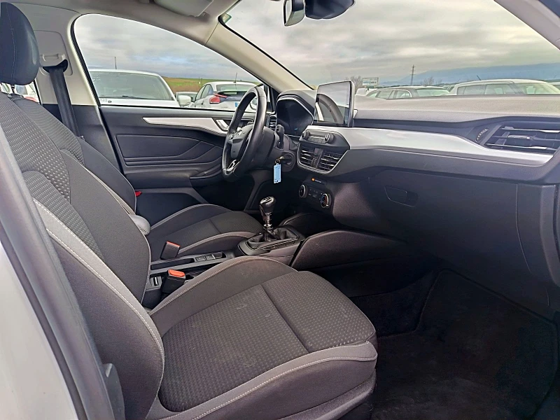 Ford Focus 1.5 diesel, снимка 9 - Автомобили и джипове - 52443971
