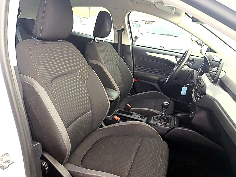 Ford Focus 1.5 diesel, снимка 11 - Автомобили и джипове - 52443971