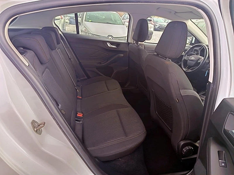 Ford Focus 1.5 diesel, снимка 12 - Автомобили и джипове - 52443971