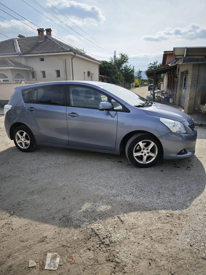 Toyota Verso, снимка 6 - Автомобили и джипове - 52457549