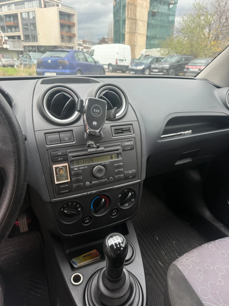 Ford Fiesta, снимка 8 - Автомобили и джипове - 52474461