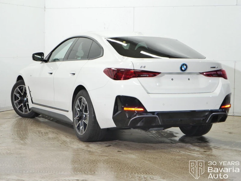 BMW i4 40 eDrive M Sport Paket, снимка 2 - Автомобили и джипове - 52834350