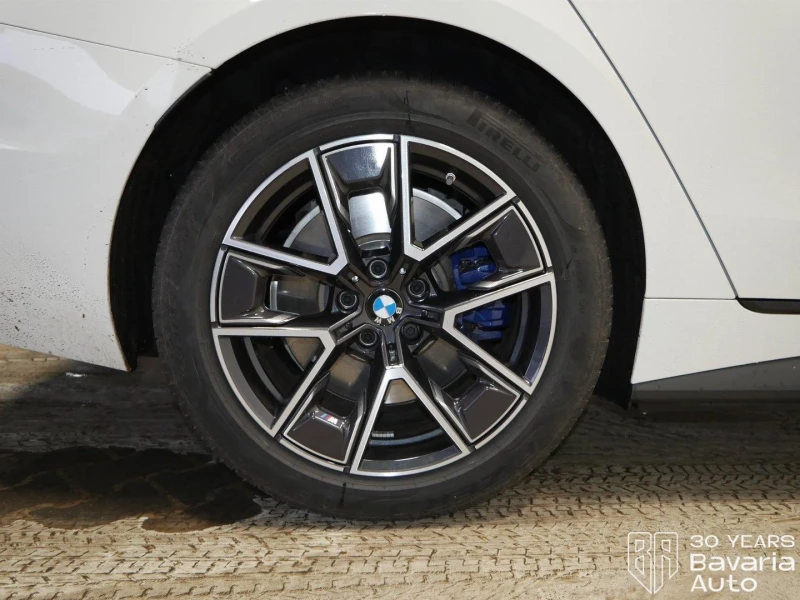 BMW i4 40 eDrive M Sport Paket, снимка 16 - Автомобили и джипове - 52834350