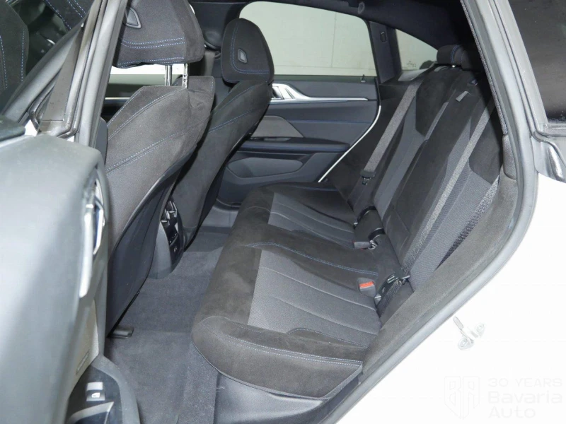 BMW i4 40 eDrive M Sport Paket, снимка 8 - Автомобили и джипове - 52834350