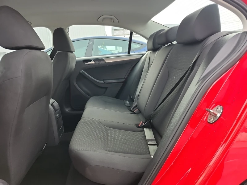 VW Jetta TRENDLINE+ * * CARFAX * * АВТО КРЕДИТ * * , снимка 6 - Автомобили и джипове - 53054846