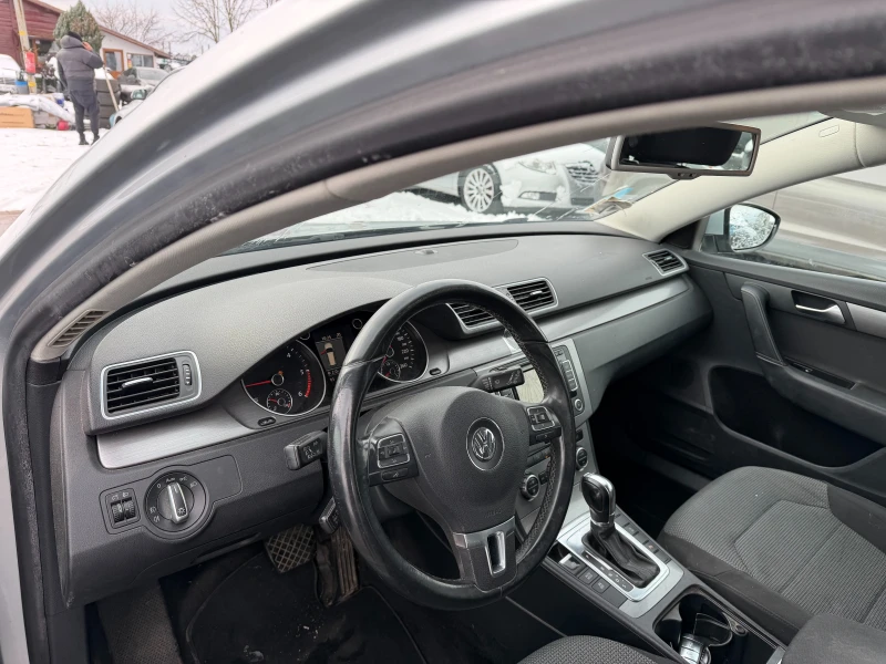 VW Passat 1.6TDI AVTOMAT/NAVI EURO 5, снимка 11 - Автомобили и джипове - 53187433