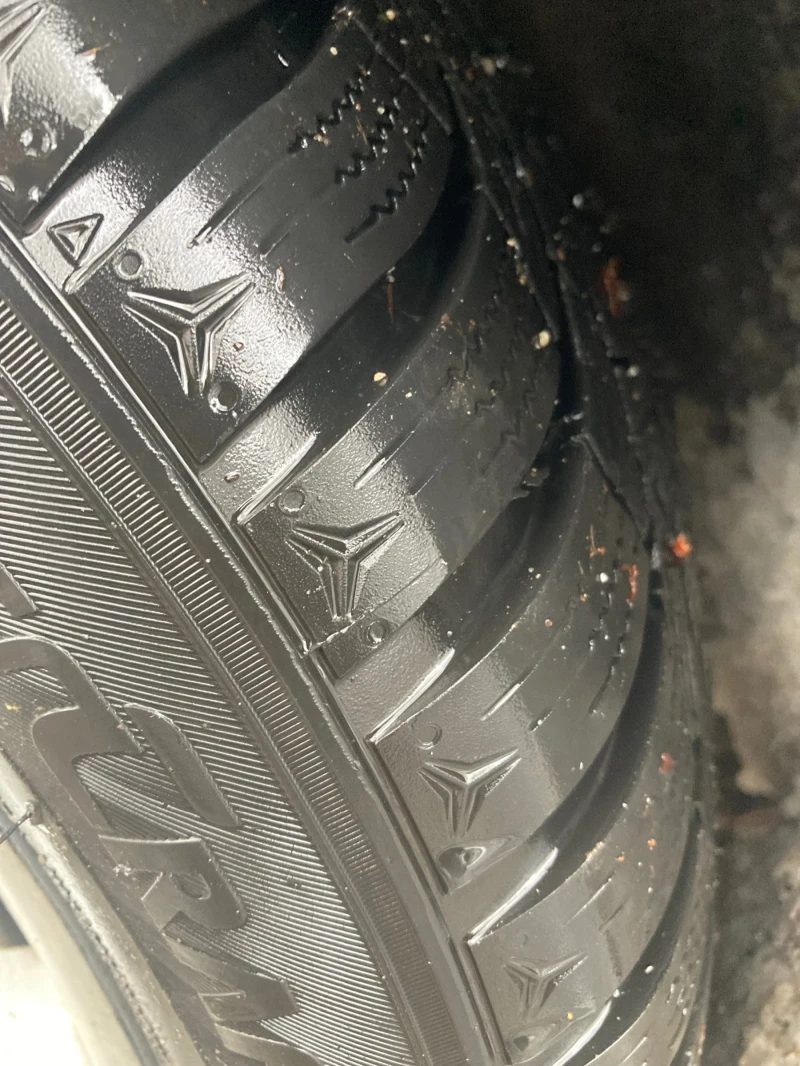 Toyota Avensis 2.0 d4d 116 к.с. Кожа, Нави, Hands-free, снимка 15 - Автомобили и джипове - 53408054