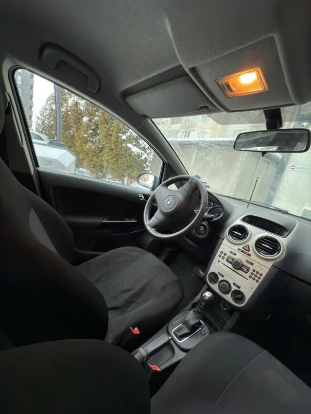 Opel Corsa, снимка 6 - Автомобили и джипове - 48644872