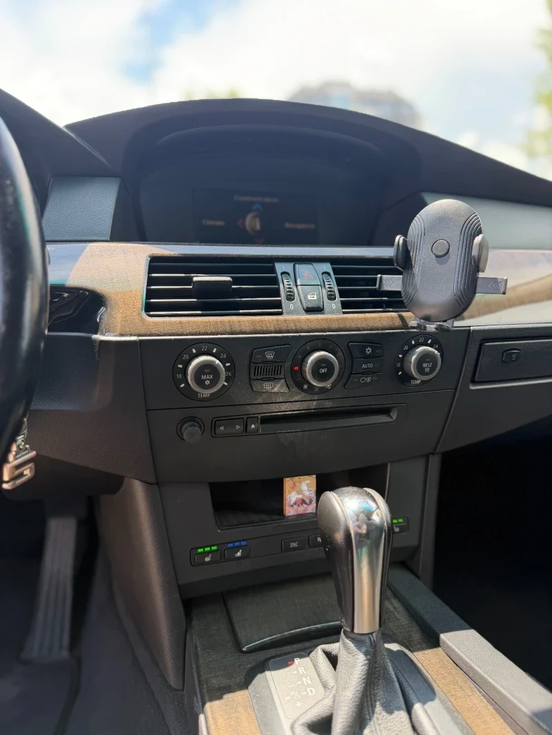 BMW 530, снимка 4 - Автомобили и джипове - 56112771