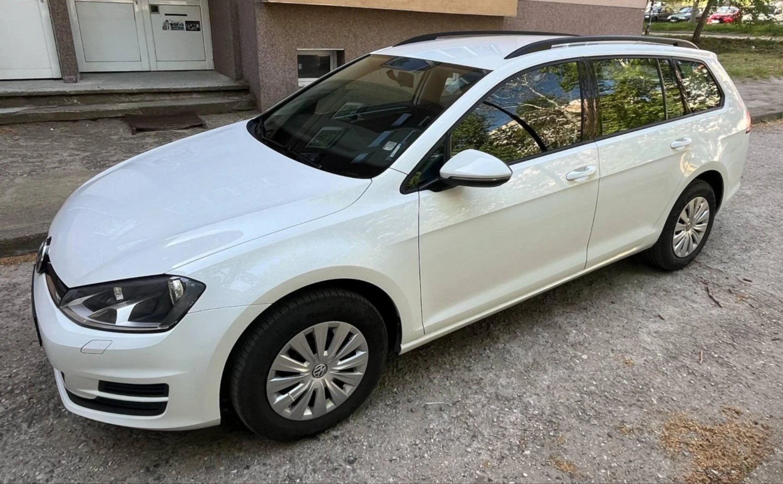 VW Golf 1.6 TDI Регистриран - изображение 2