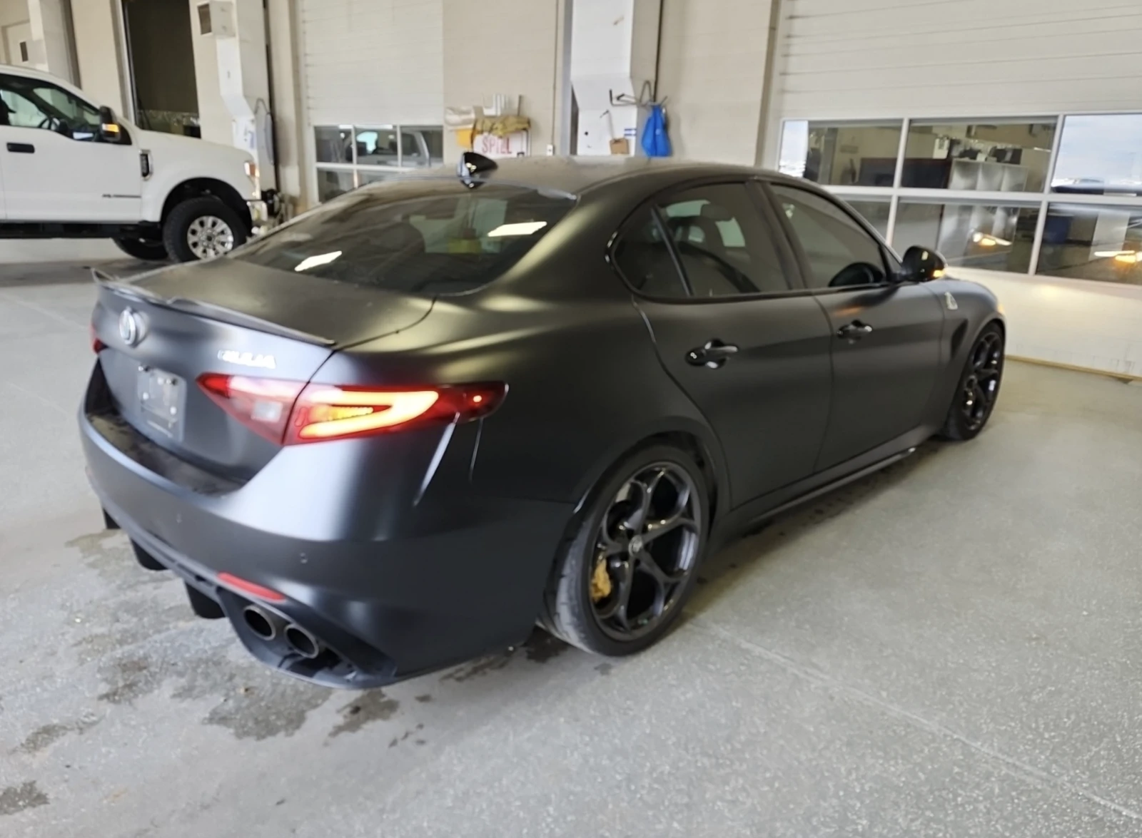 Alfa Romeo Giulia QUADRIFOGLIO - изображение 3