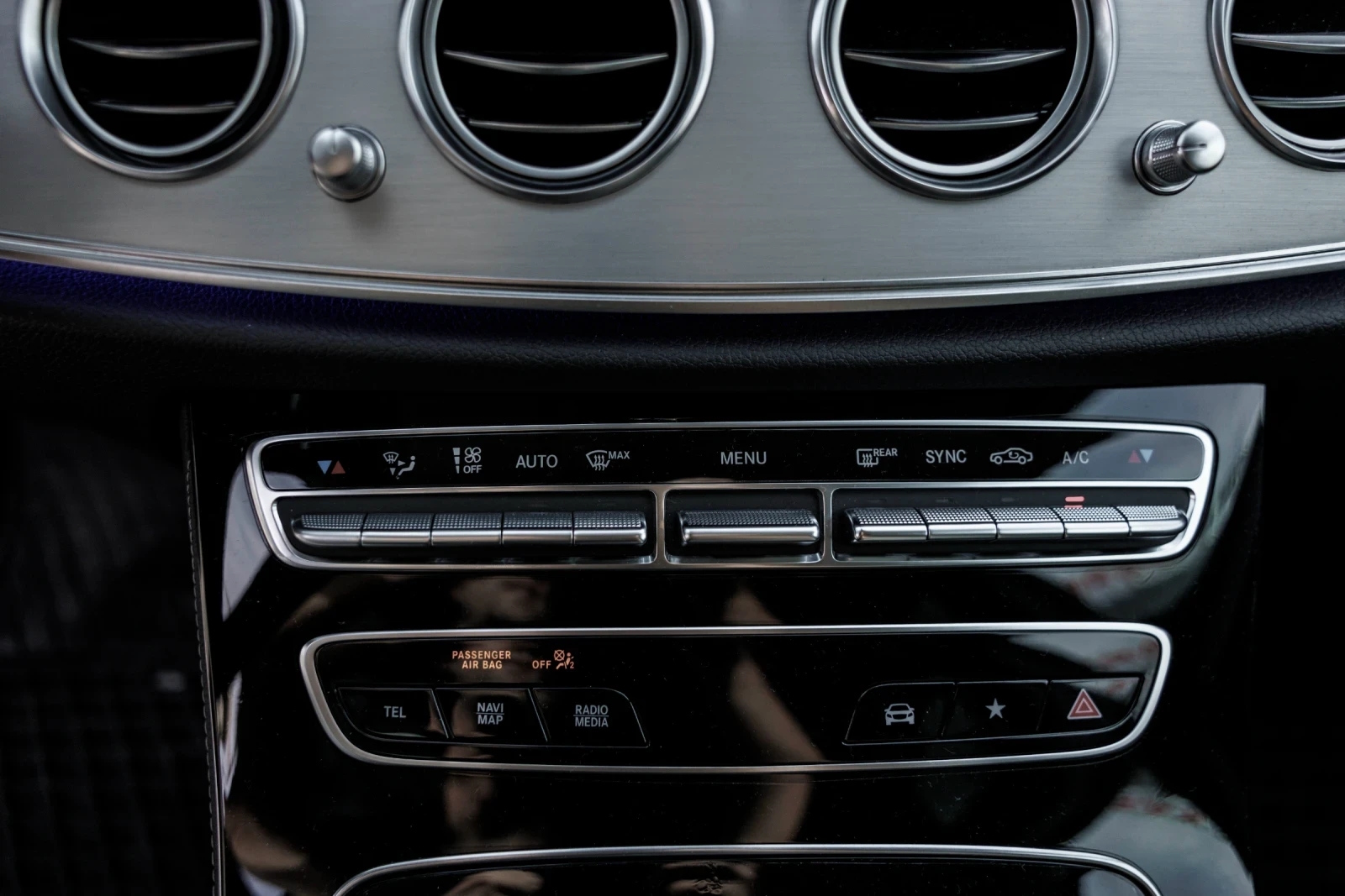 Mercedes-Benz E 220 Първи Собственик от Силвър Стар - ЛИЗИНГОВА  - изображение 8