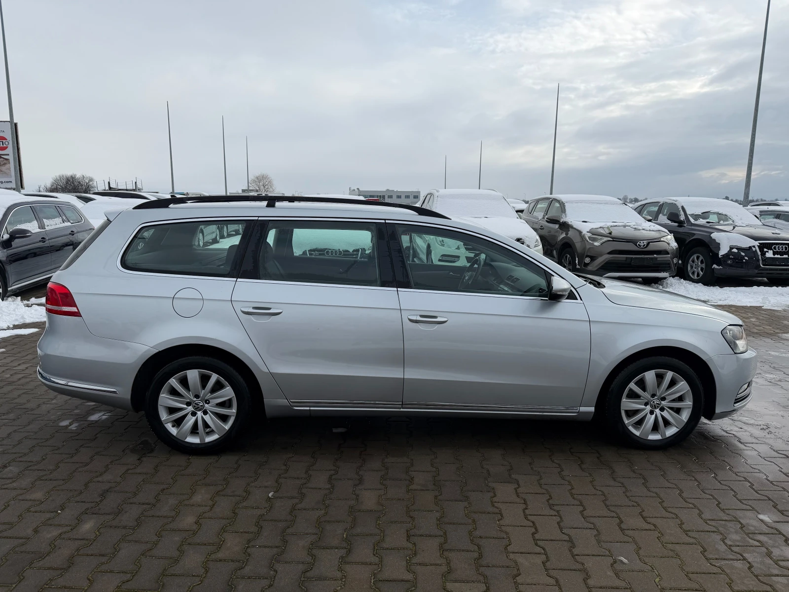 VW Passat 1.6TDI AVTOMAT/NAVI EURO 5 | Mobile.bg � ����������� 5