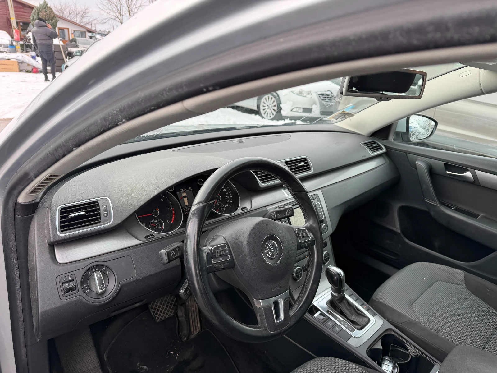 VW Passat 1.6TDI AVTOMAT/NAVI EURO 5 | Mobile.bg � ����������� 11