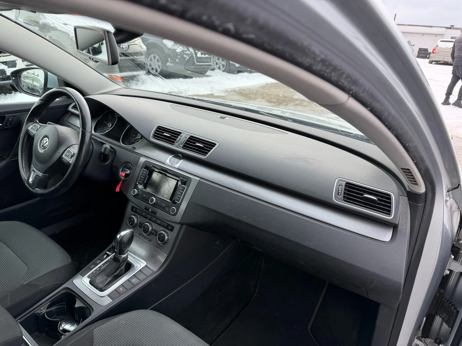 VW Passat 1.6TDI AVTOMAT/NAVI EURO 5 | Mobile.bg � ����������� 10