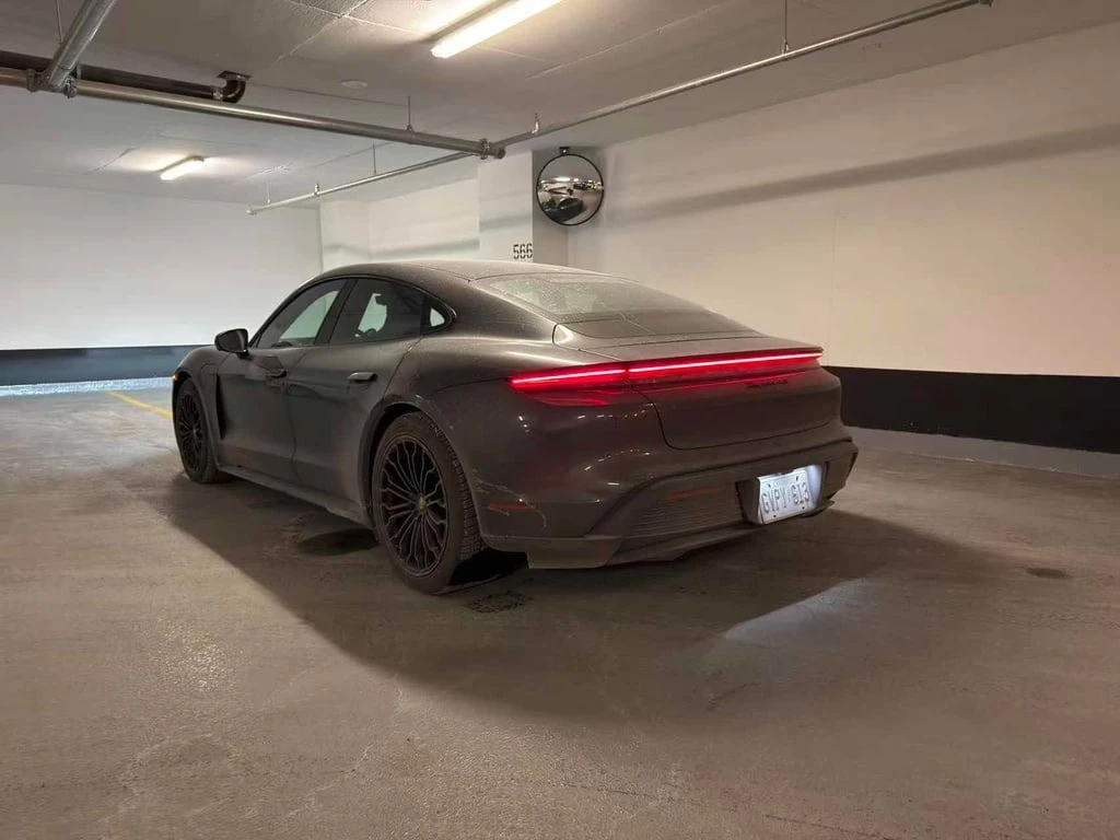 Porsche Taycan * 4S * CARFAX * ФИНАНСИРАНЕ - изображение 4