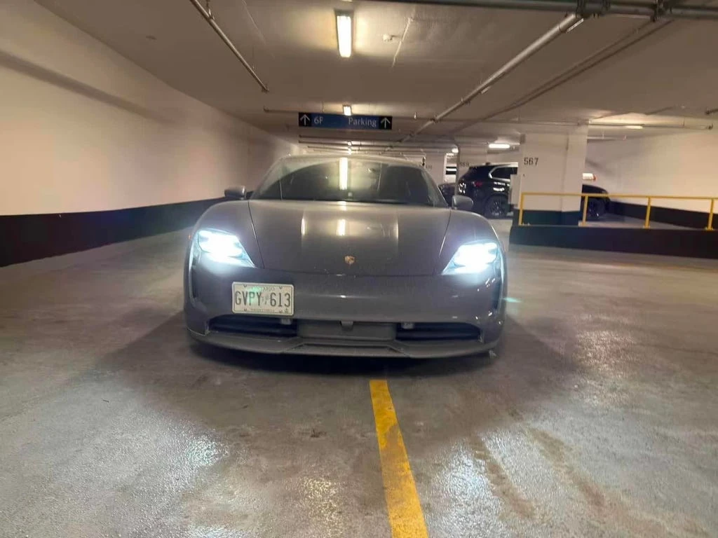 Porsche Taycan * 4S * CARFAX * ФИНАНСИРАНЕ - изображение 6