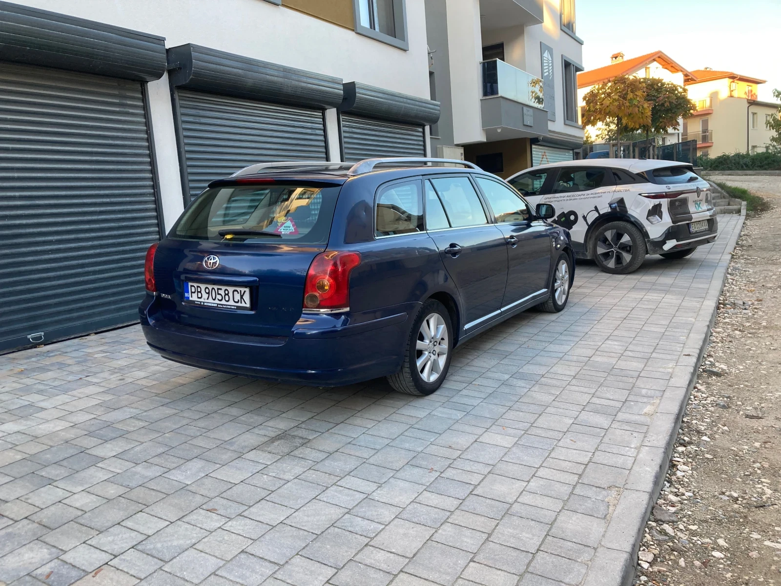 Toyota Avensis 2.0 d4d 116 к.с. Кожа, Нави, Hands-free - изображение 3