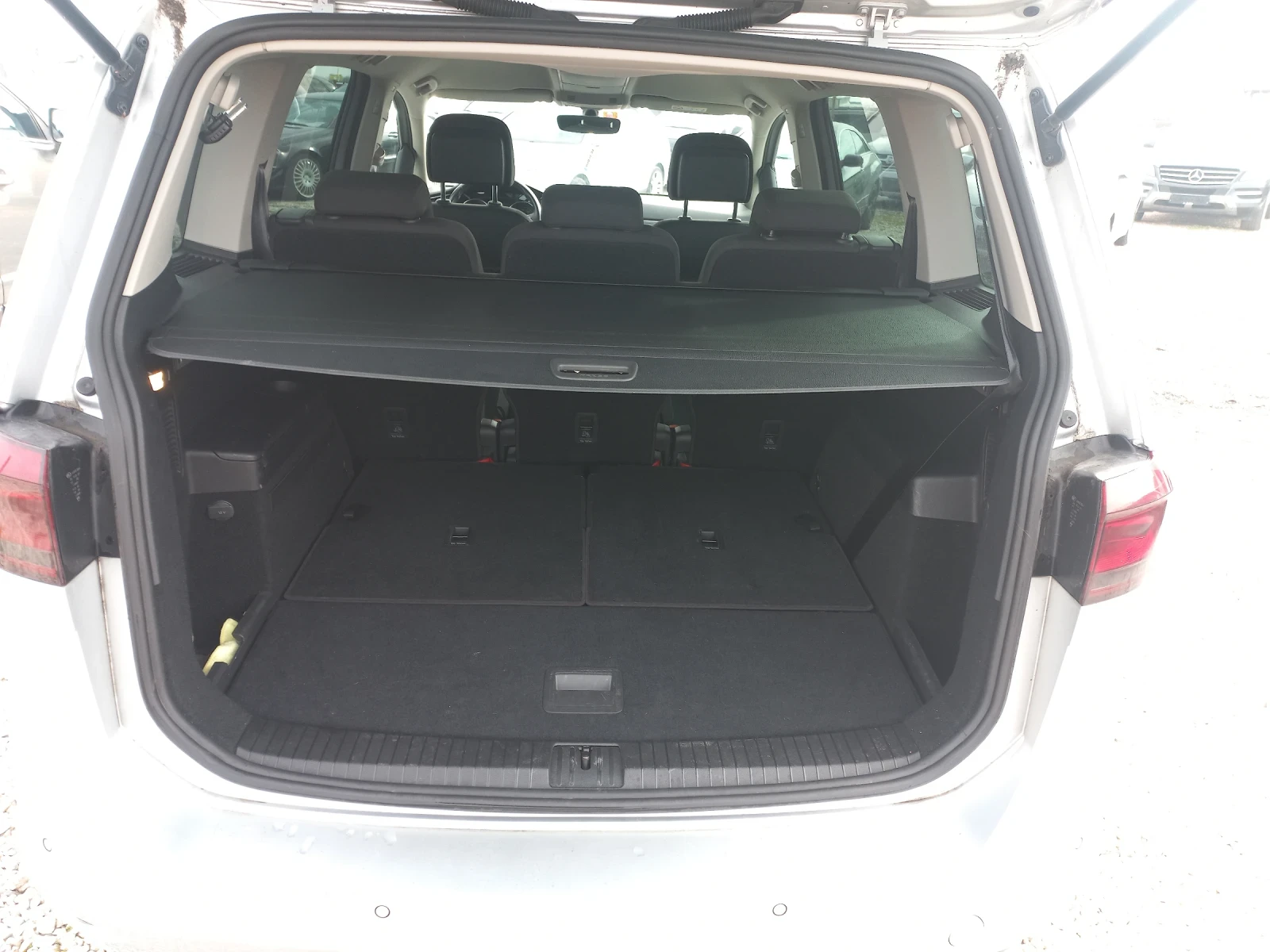 VW Touran 1, 5  TSI  OPF DSG 6+ 1 - изображение 5