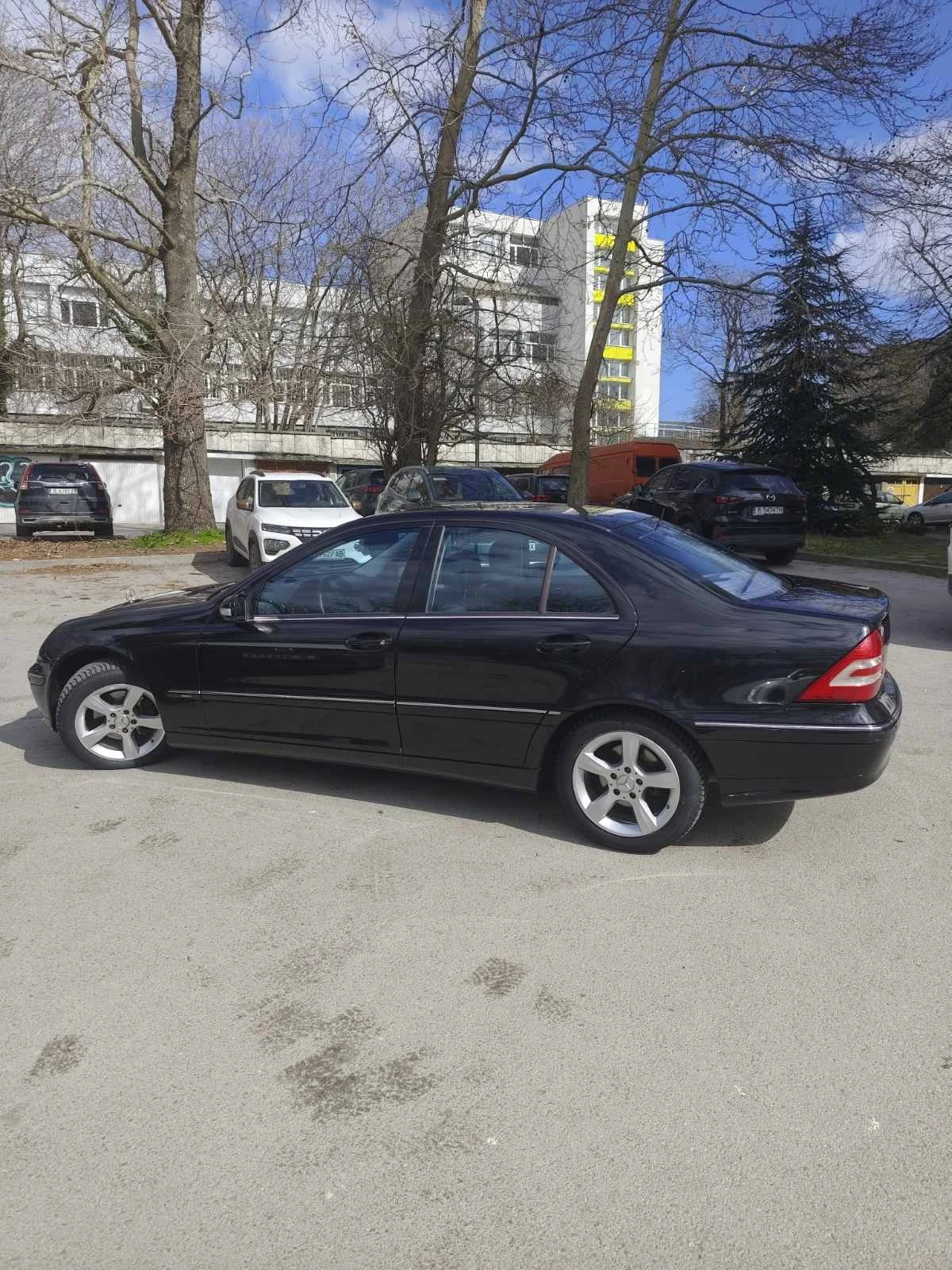 Mercedes-Benz C 220 Авангард, снимка 15 - Автомобили и джипове - 53752902