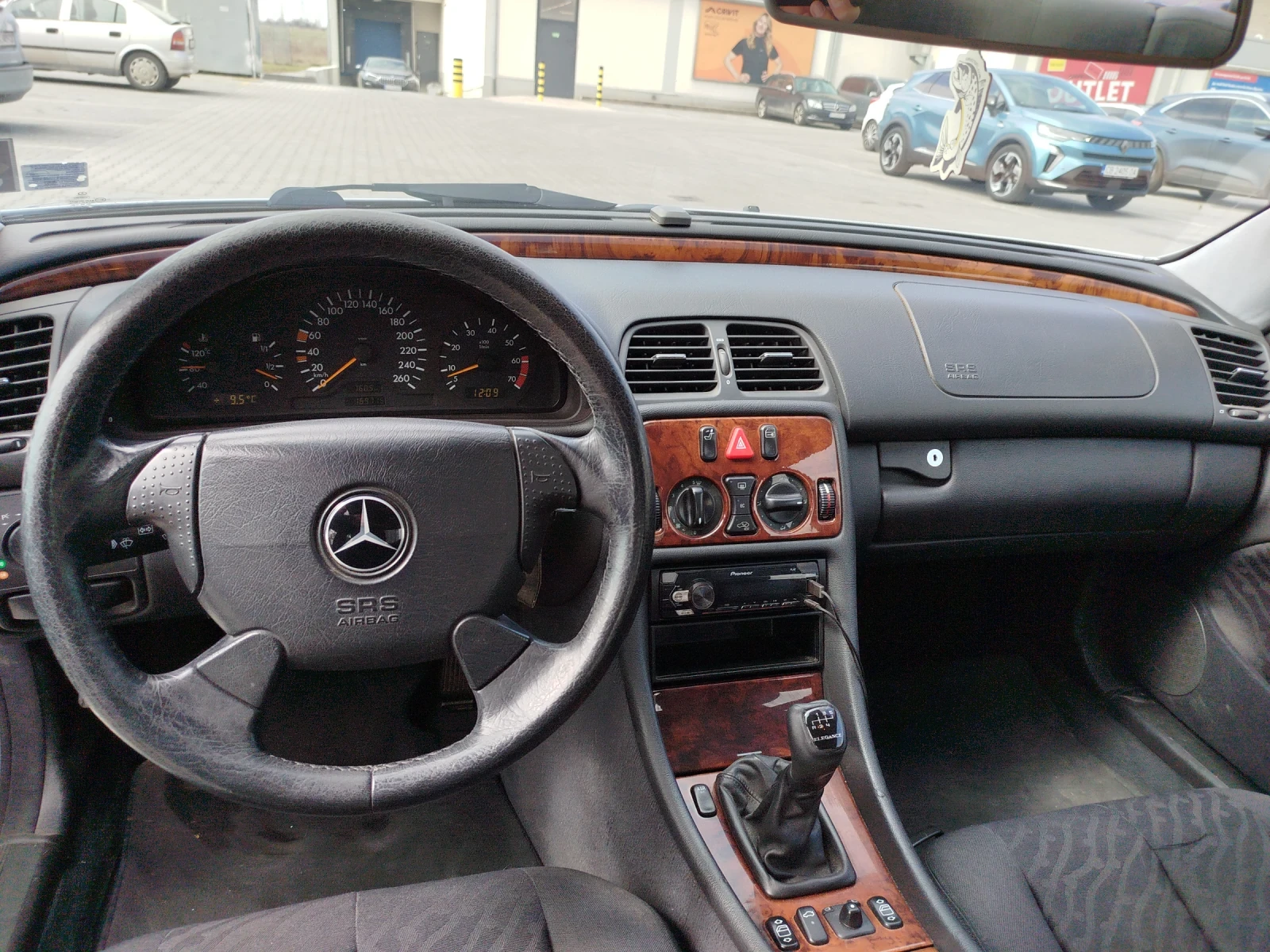 Mercedes-Benz CLK, снимка 9 - Автомобили и джипове - 53858812