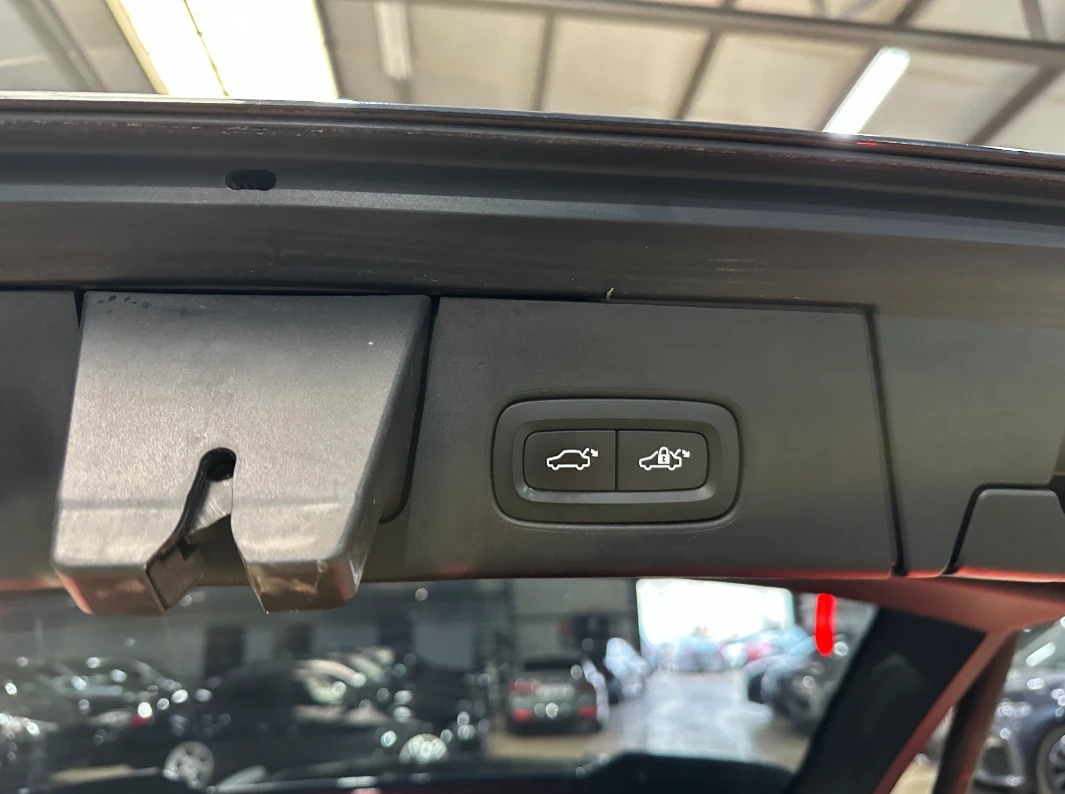 Volvo V60 Т6 Inscription, снимка 15 - Автомобили и джипове - 53872734