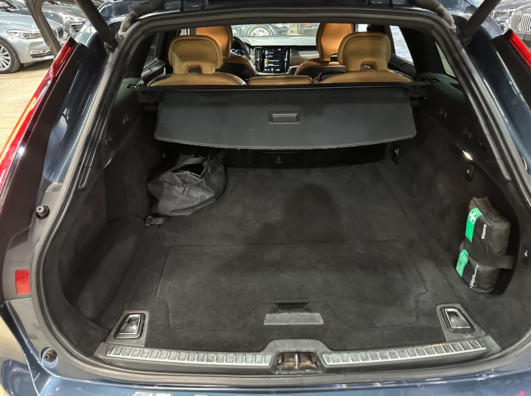 Volvo V60 Т6 Inscription, снимка 9 - Автомобили и джипове - 53872734