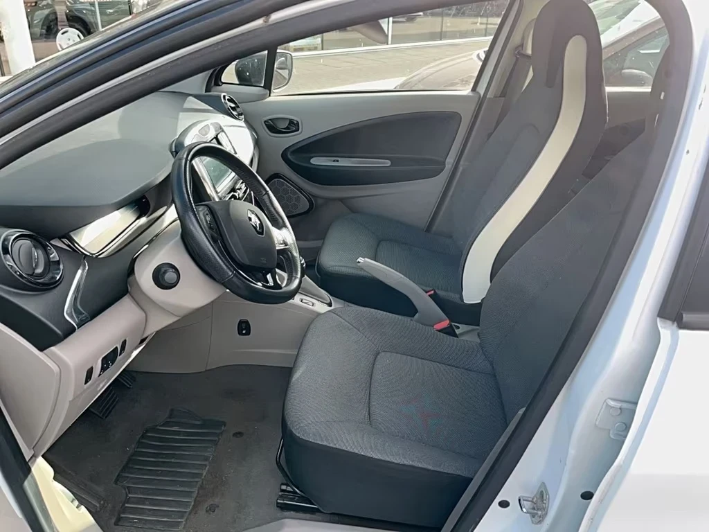Renault Zoe Life R90 mit Batterie 88ps DK, снимка 13 - Автомобили и джипове - 53889112
