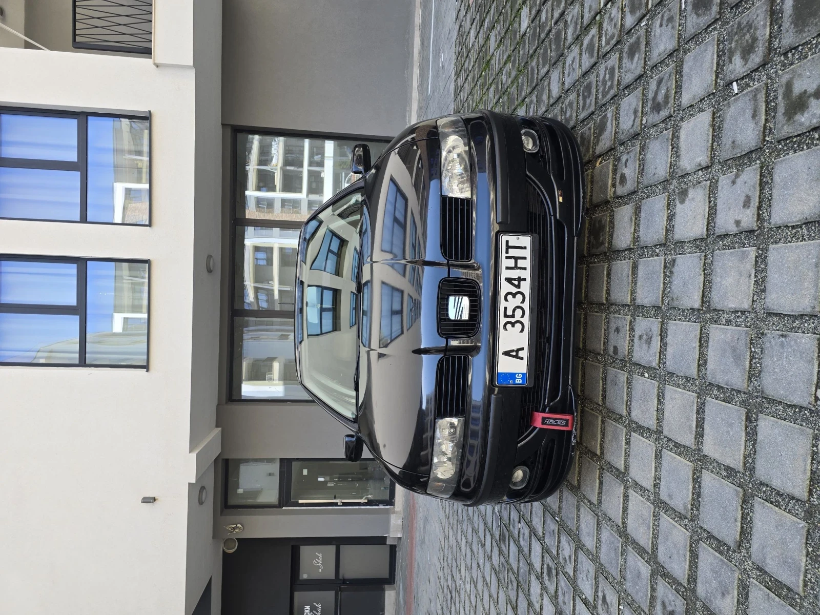 Seat Leon 110, снимка 2 - Автомобили и джипове - 54359377
