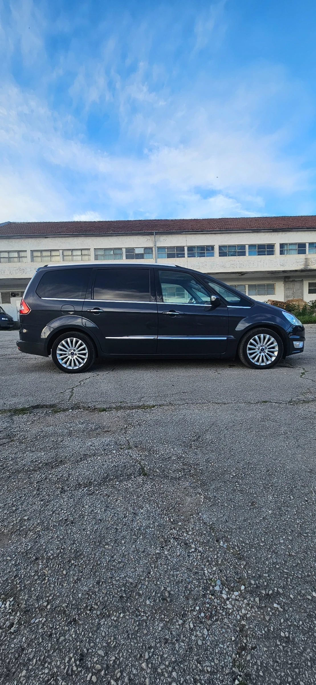 Ford Galaxy 2.0 Titanium, снимка 3 - Автомобили и джипове - 54544352