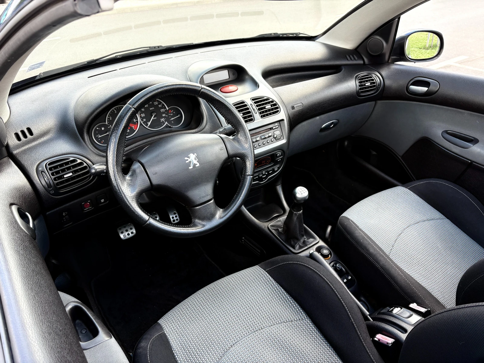 Peugeot 206 CC 1.6 16V, снимка 8 - Автомобили и джипове - 54973393