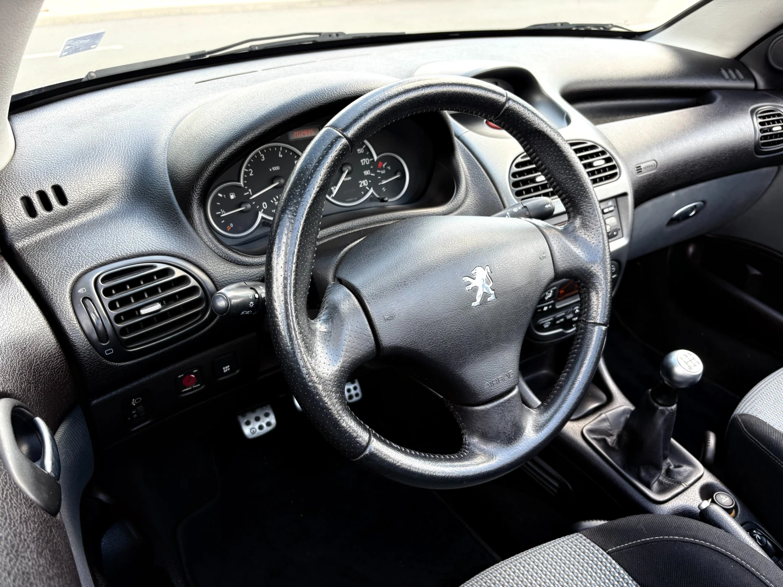 Peugeot 206 CC 1.6 16V, снимка 13 - Автомобили и джипове - 54973393