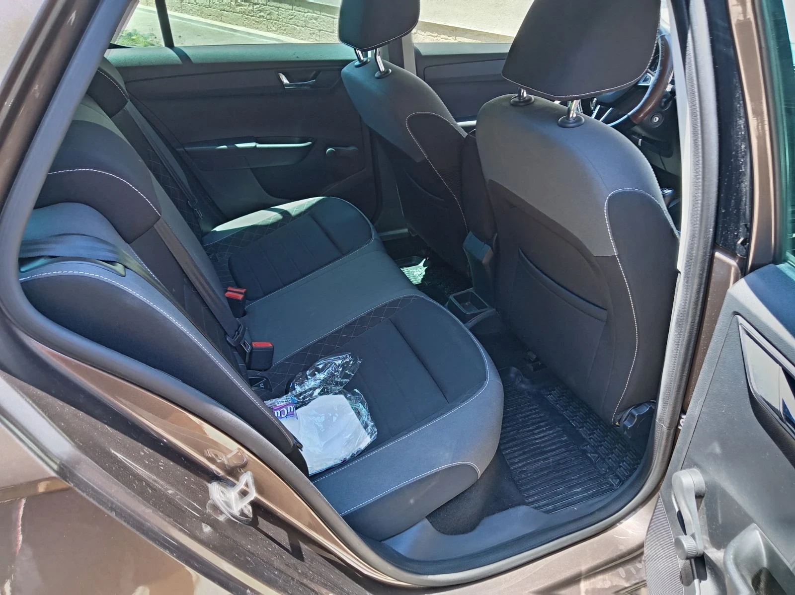 Skoda Fabia, снимка 2 - Автомобили и джипове - 54992949